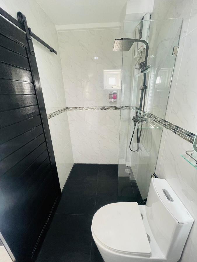 Thonglor Suites Hotel Bangkok Exterior photo