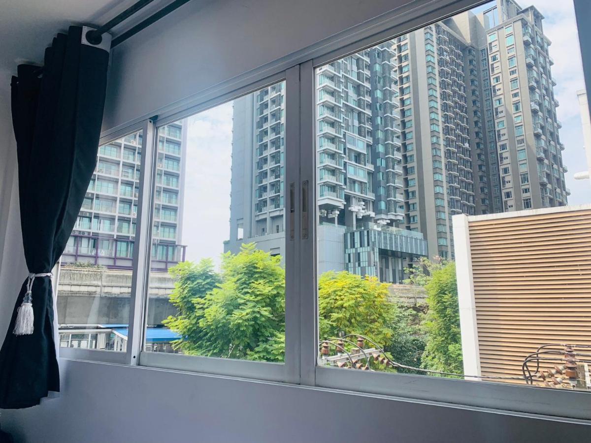 Thonglor Suites Hotel Bangkok Exterior photo